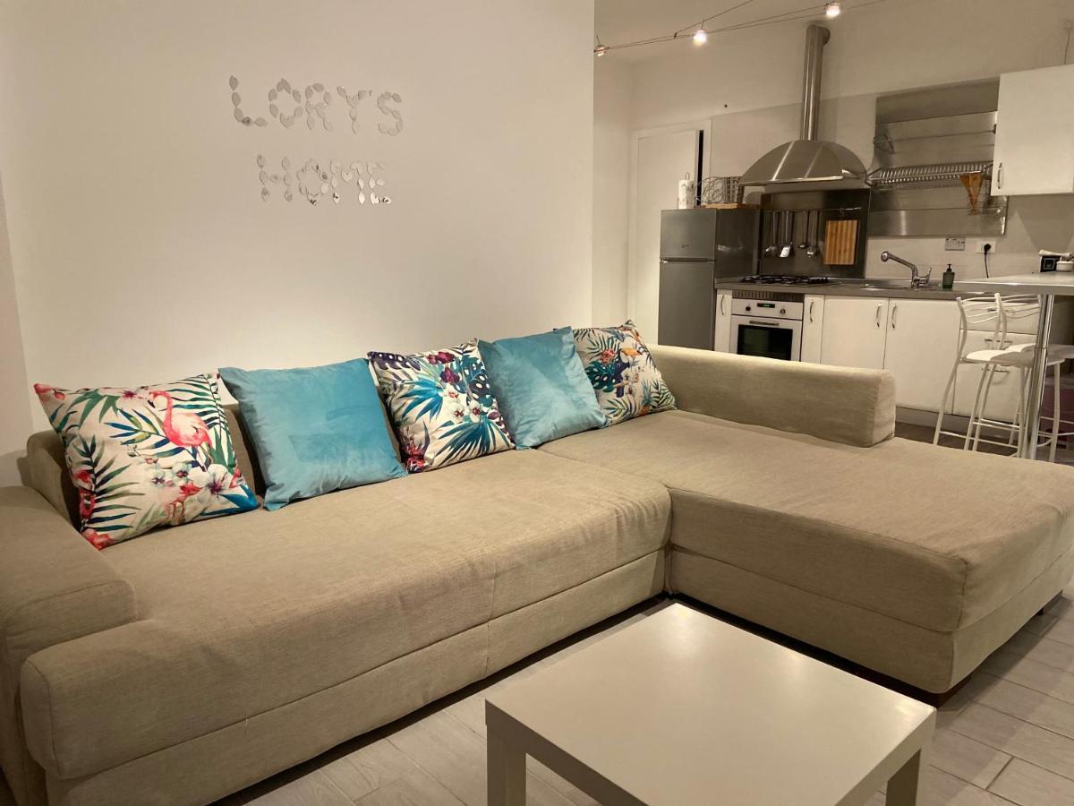 Bari Lory'S Home Bagian luar foto